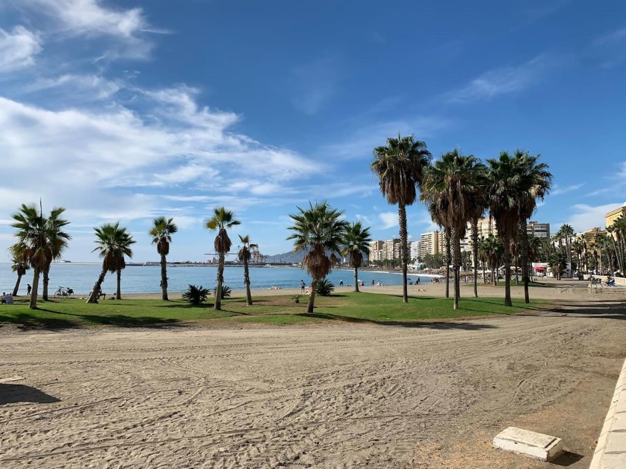 Malagueta Sol Y Playa Lejlighed Málaga Eksteriør billede